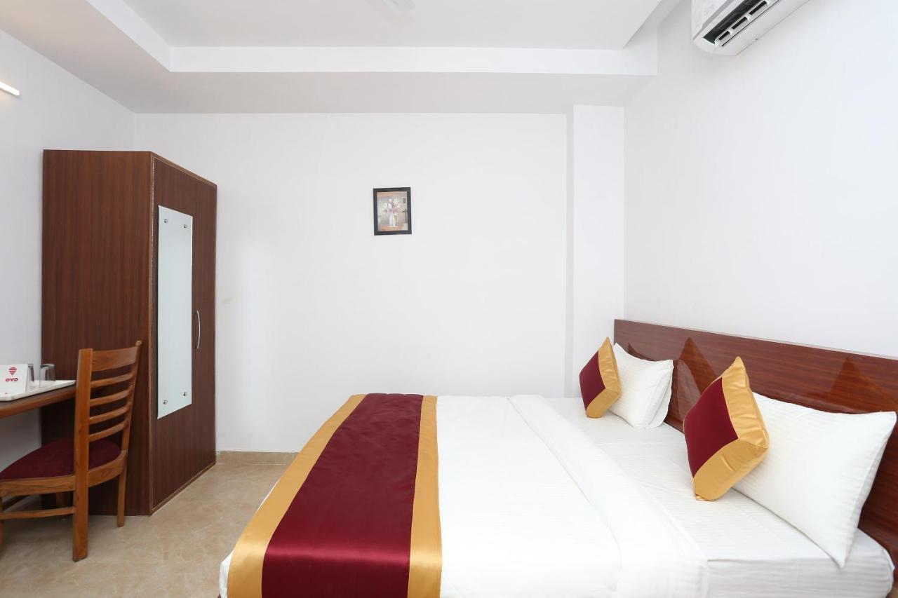 Capital O 12807 Amaira Hotel And Banquets Noida Dış mekan fotoğraf
