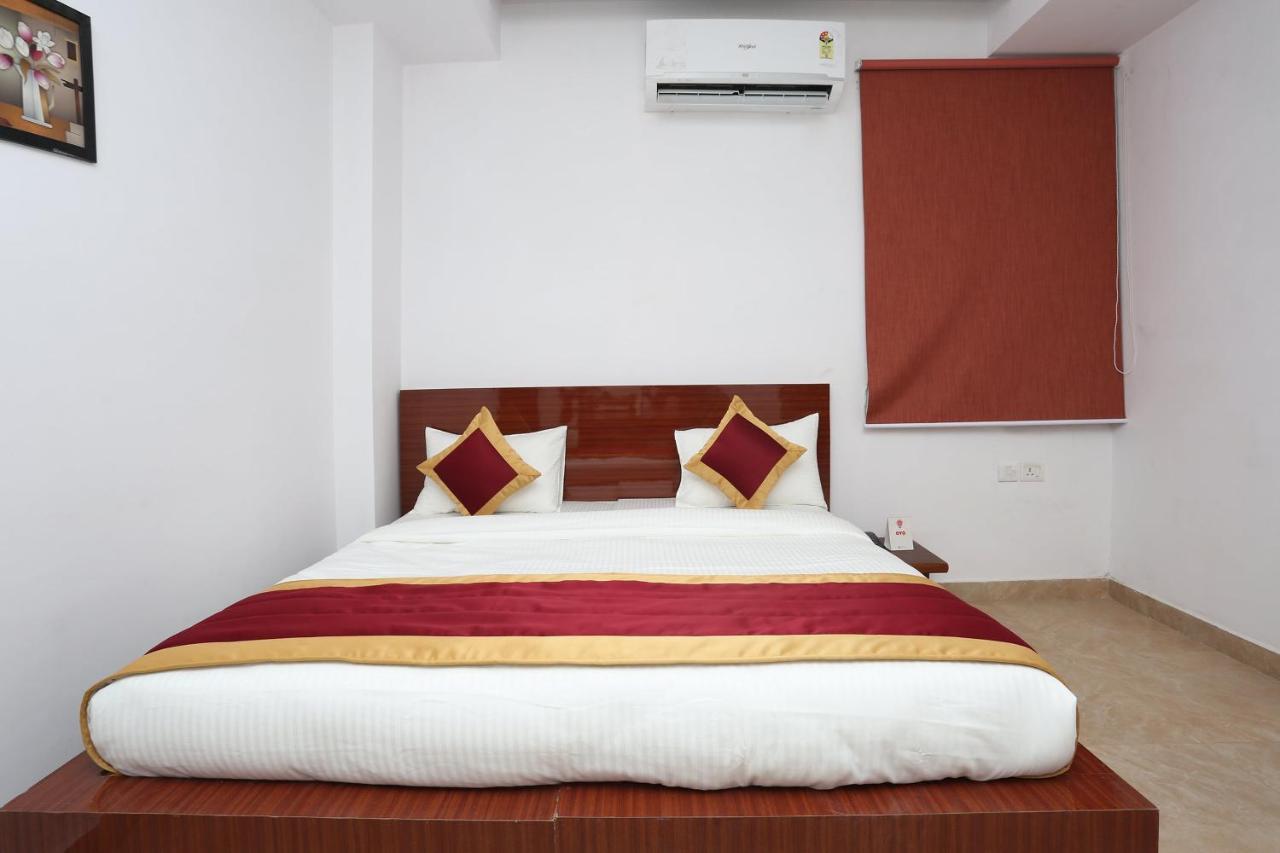 Capital O 12807 Amaira Hotel And Banquets Noida Dış mekan fotoğraf